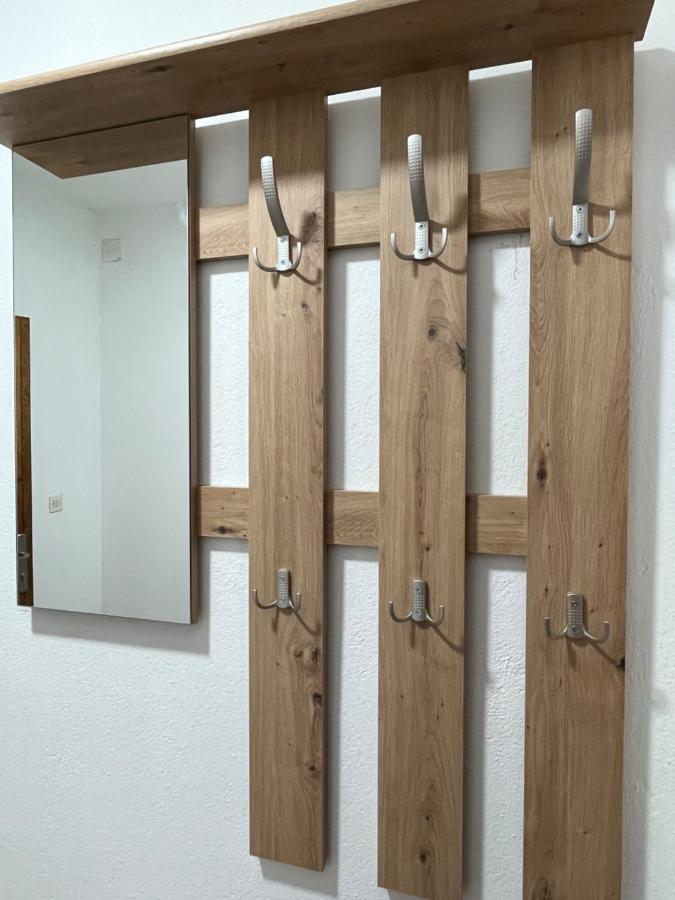 Aloha Apartment โนวีปาซาร์ ภายนอก รูปภาพ